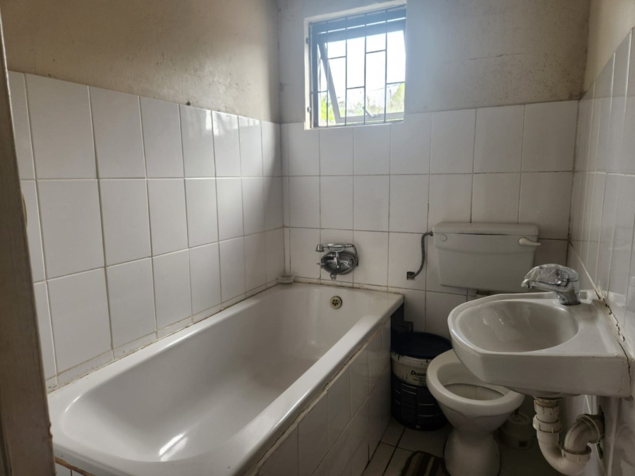 2 Bedroom Property for Sale in Parkdene Western Cape